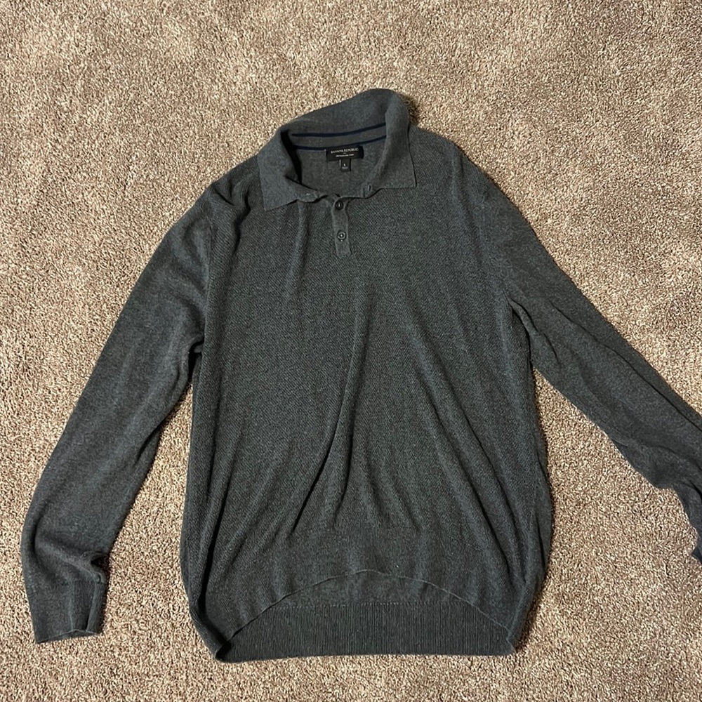 Banana republic, premium lux, yarn sweater. Size large